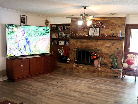 2nd image of 620 Mink Dr
