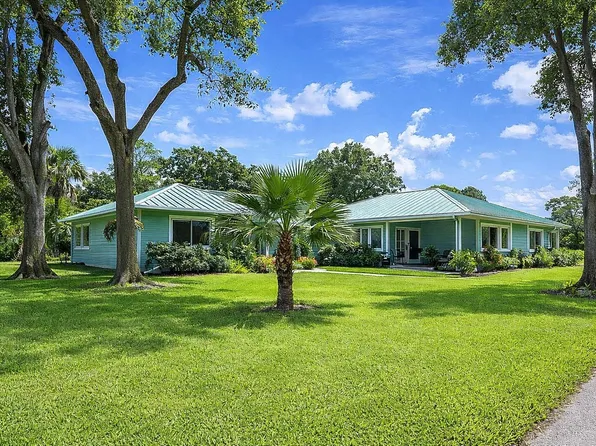 480 38th Court, Vero Beach, FL 32968