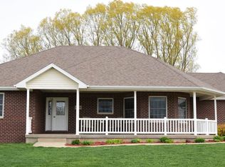 1024 Clearview Dr, Manchester, IA 52057