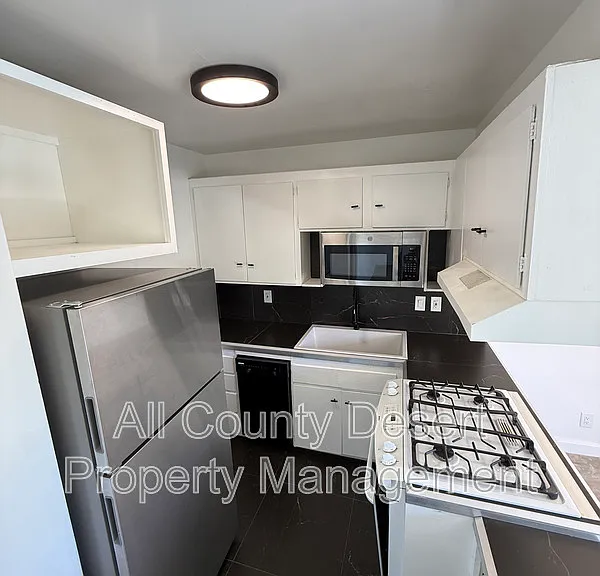 46075 Ocotillo Dr #4 — Photo 2