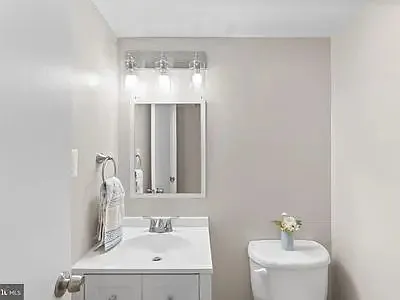 5807 Banning Pl — Photo 9