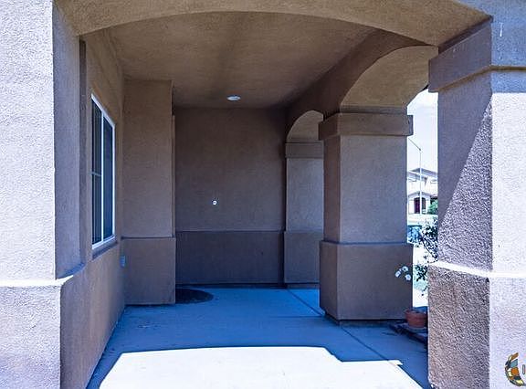 3rd image of 676 Flying Cloud Dr W