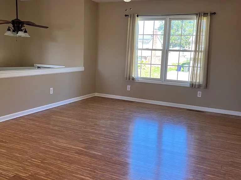 1344 Sequoia Dr — Photo 2