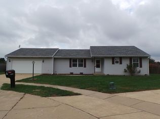 3330 W William St, Champaign, IL 61821