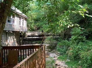 350 Hidden Grove Ln, Winchester, KY 40391