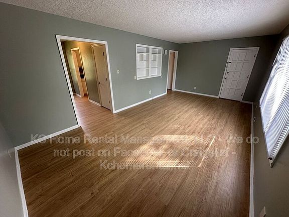 5th image of 6615 W 62nd St