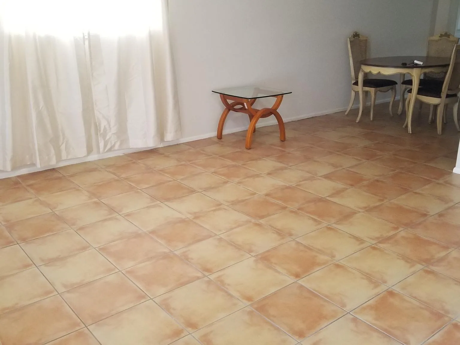 2 bed, 1.5 bath, 1168 sqft, $2,000 — Photo 3