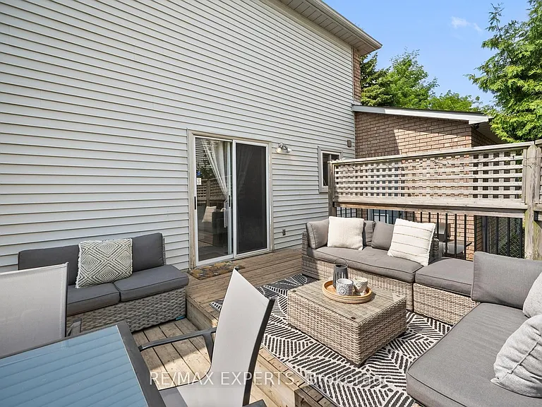 11 Penton Dr — Photo 22