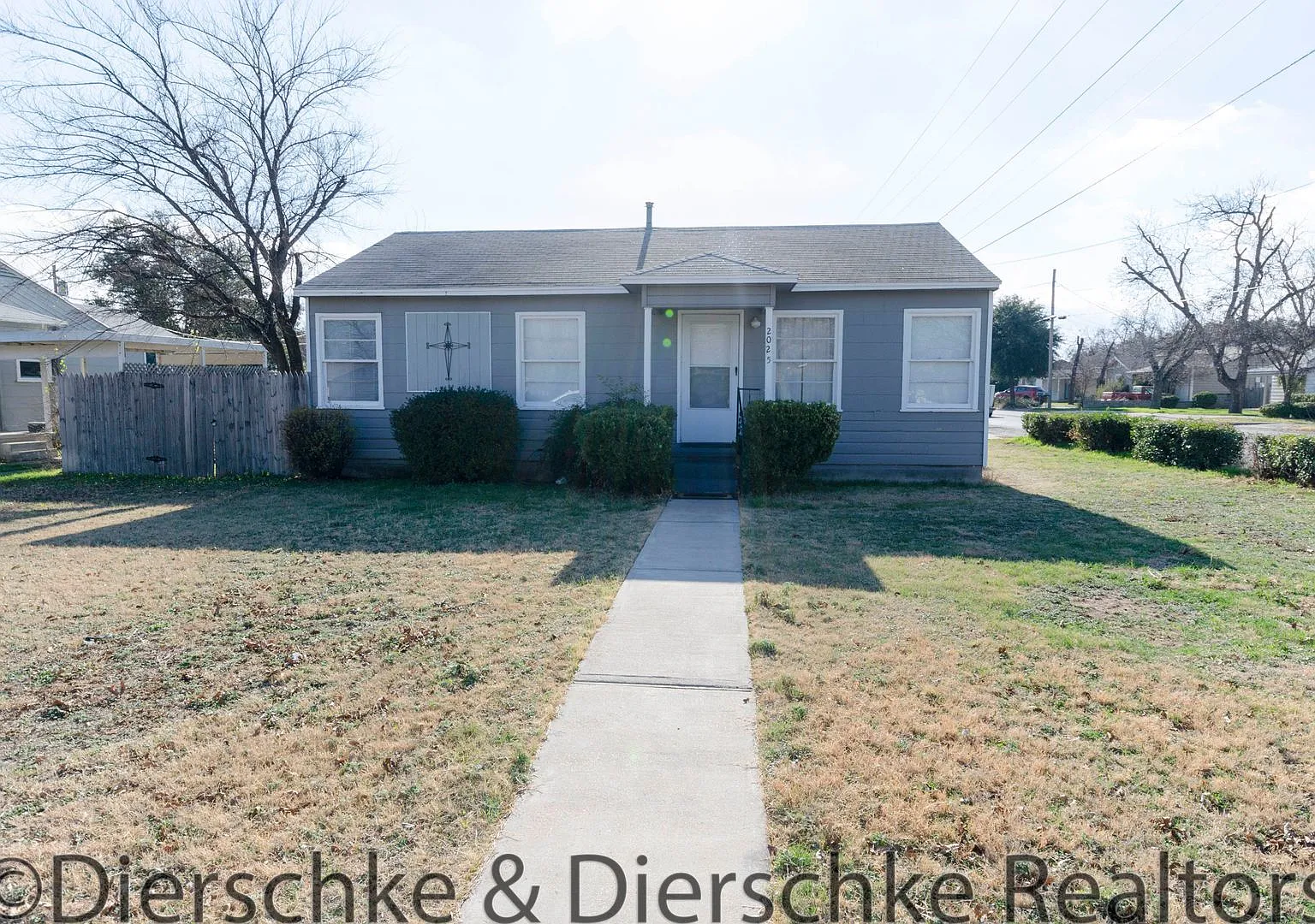 Cute, Affordable 2 Bedroom 1 Bath House Coming Soon! — Photo 1