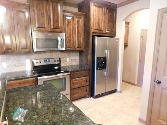 5th image of 1439 Lauren Ln