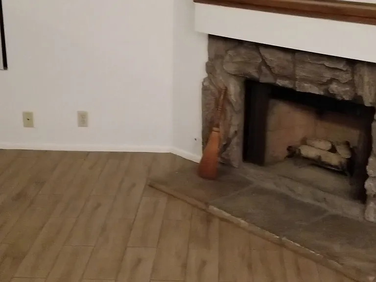 325 Coral Reef Dr — Photo 9