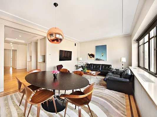 Sold by Sotheby's International Realty | media 2