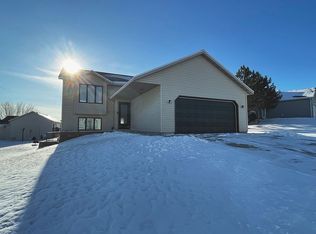 3958 Winesap Dr NW, Rochester, MN 55901