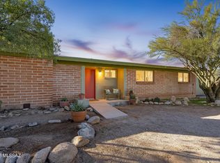7140 N Edgewood Pl, Tucson, AZ 85704