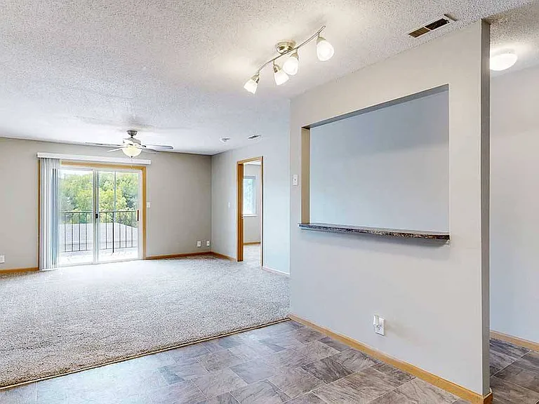 Highland View Apartments — Photo 107