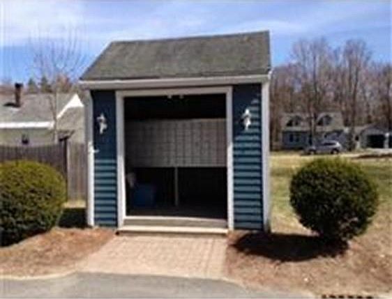 2nd image of 5 Turnpike Rd APT 212