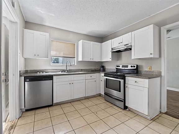2nd image of 11407 Duane St