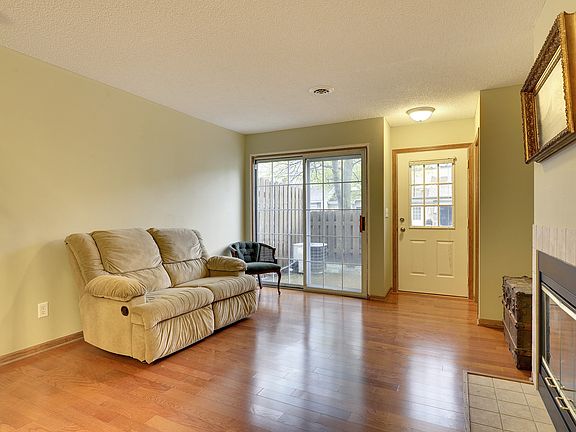 4th image of 7018 19th St N APT 9