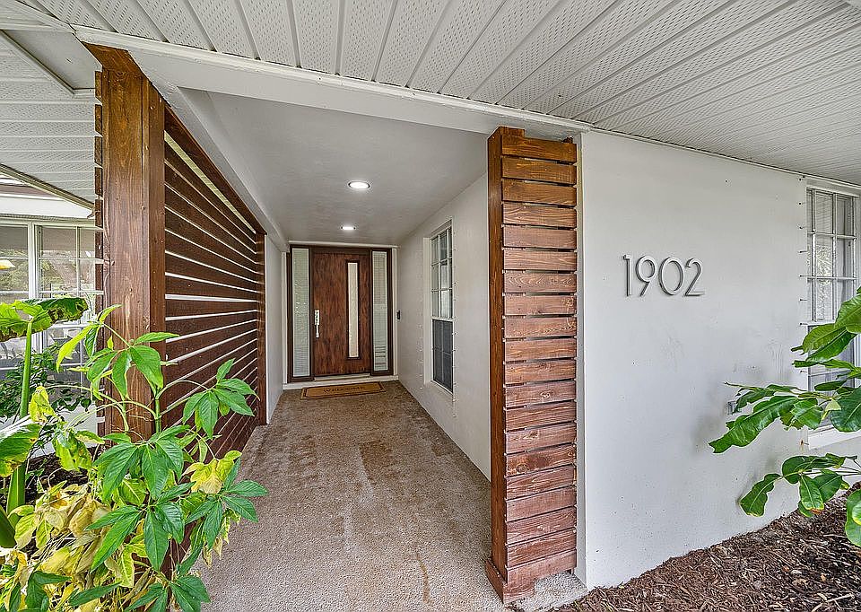 1st image of 1902 Neptune Dr