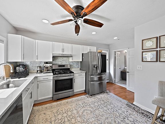 5th image of 86 Prospect St