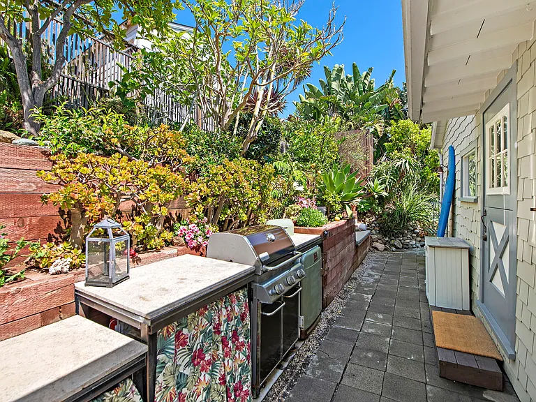 32060 Virginia Way — Photo 34