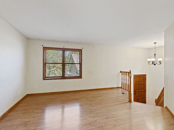 4th image of 1711 Slater Ln