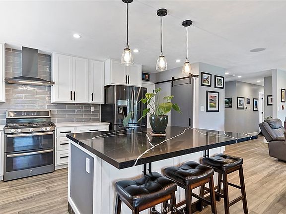 4th image of 6631 Edgemont Dr