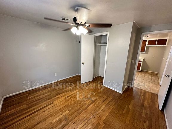 5th image of 804 E Steed Dr