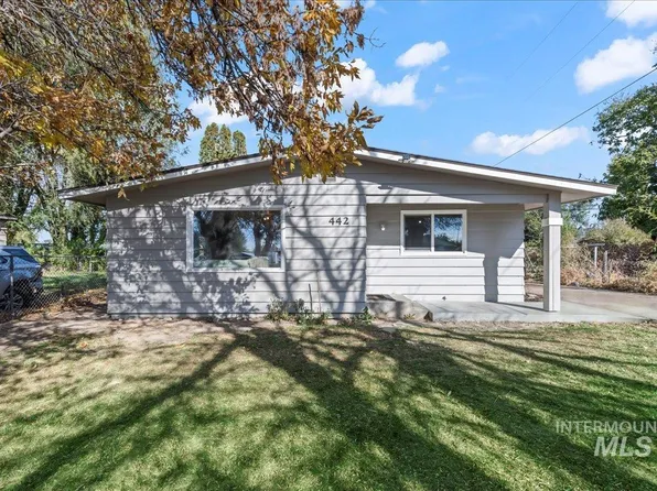 442 1st St N, Nampa, ID 83687
