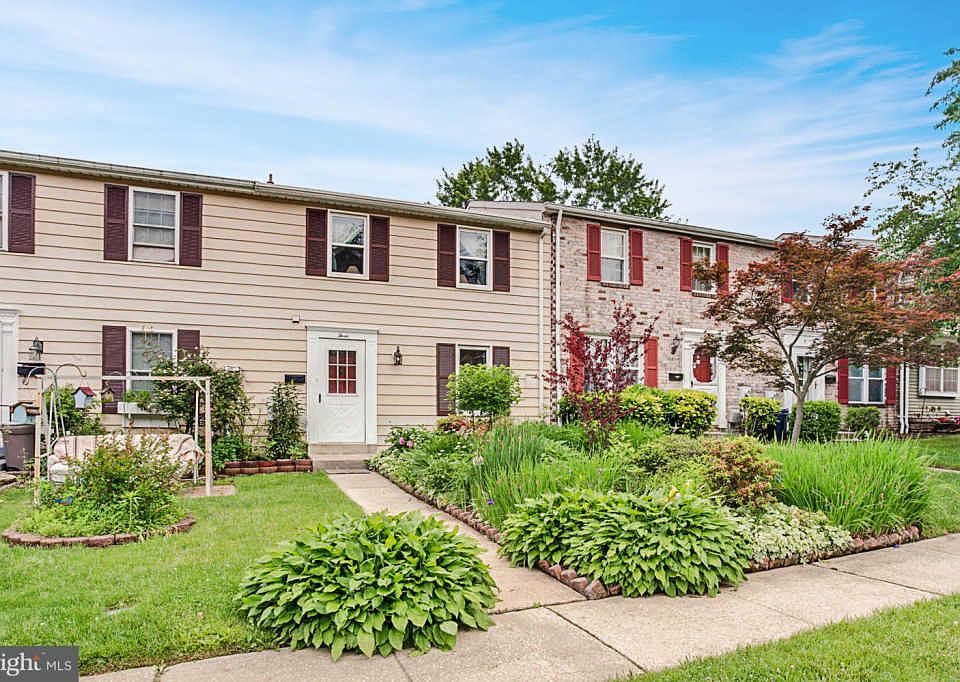 1st image of 3 Kirwin Ct
