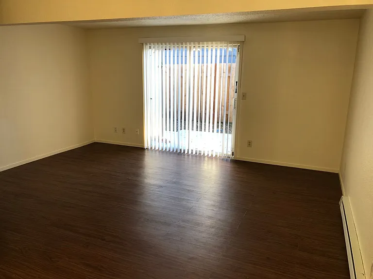 2223 Hawthorne St #C — Photo 3