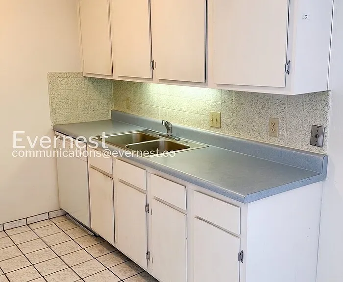 461 W Yucca Ct #312 — Photo 3