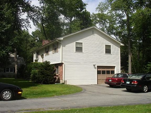Side showing the garage.