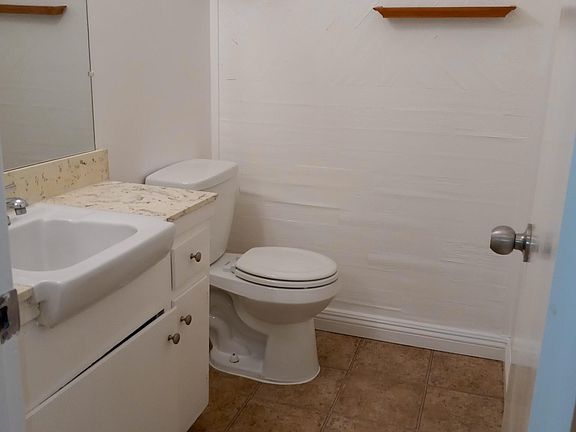 4th image of 1270 N Hudson Ave APT 1