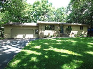 1115 Bald Eagle Rd N, Hudson, WI 54016