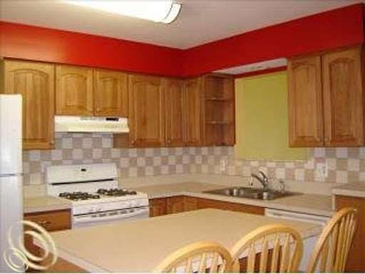 4th image of 9234 Sandison Dr