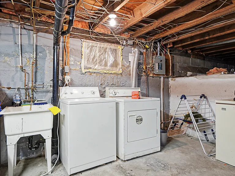 459 South St — Photo 30