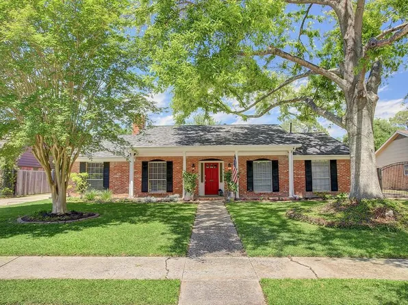 10714 Lynbrook Dr, Houston, TX 77042