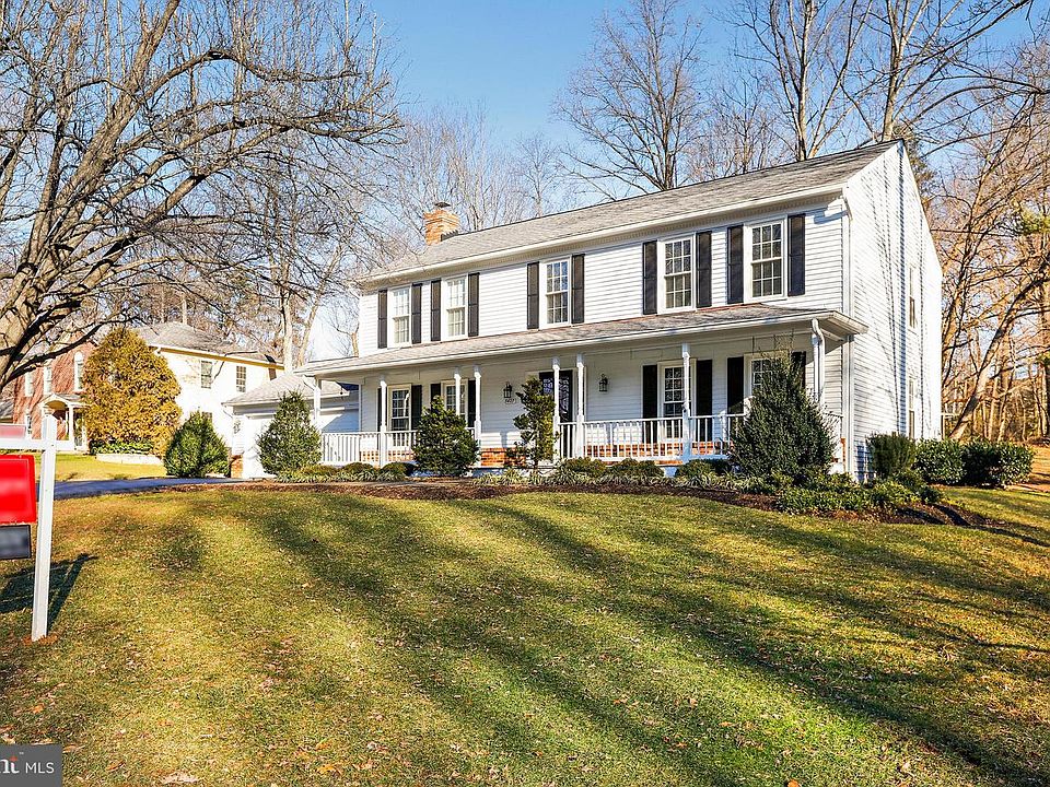1st image of 3427 Valewood Dr