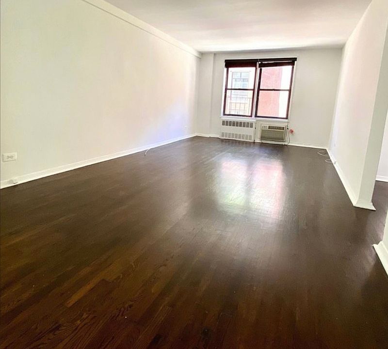 1st image of 165 Christopher St #3RR