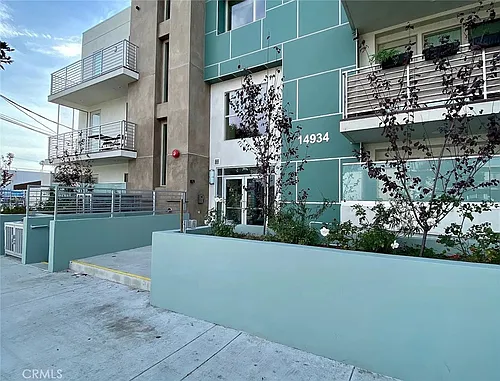 14934 Burbank Blvd #102 Photo 1