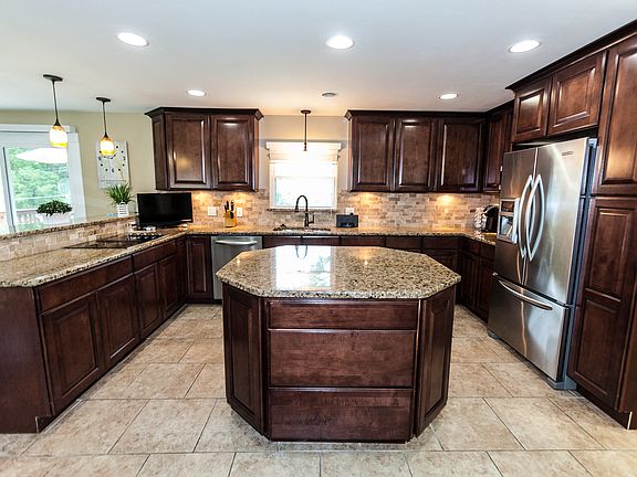 3rd image of 10780 Leebur Dr