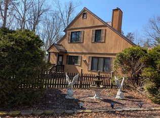 9583 Nutbush Rd, Green Bay, VA 23942