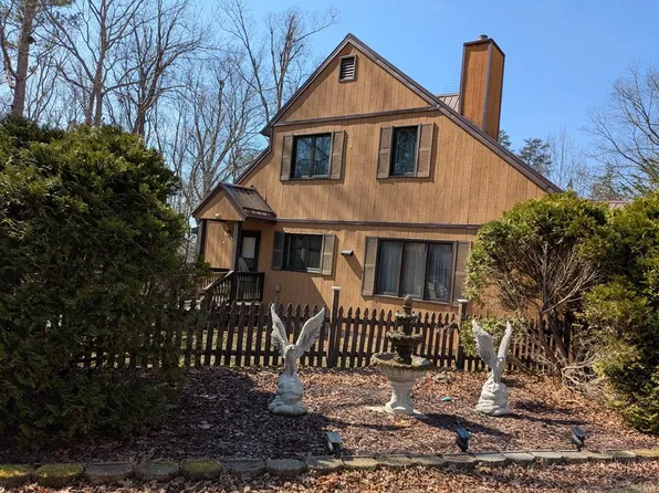 9583 Nutbush Rd, Green Bay, VA 23942