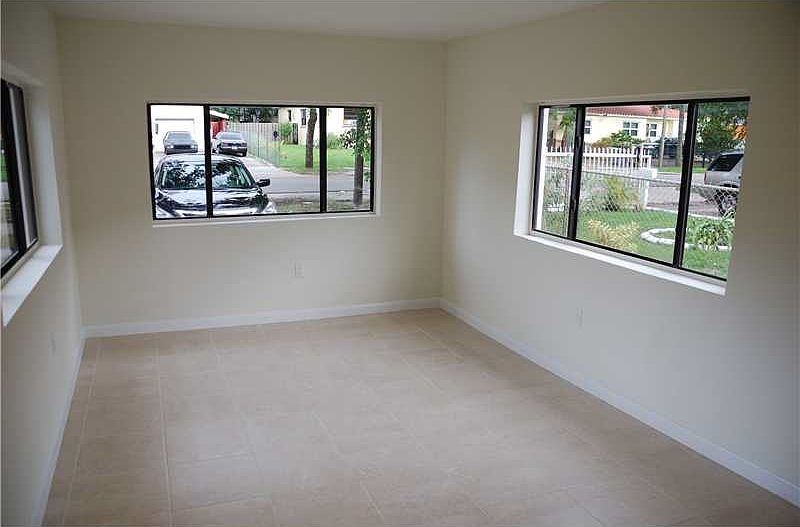 2nd image of 555 NE 131st St