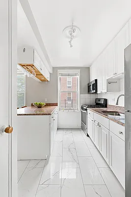 Sold by Compass | media 5