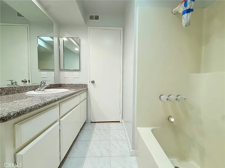 309 California St — Photo 29