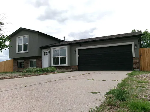 950 Nolte Dr W Photo 1