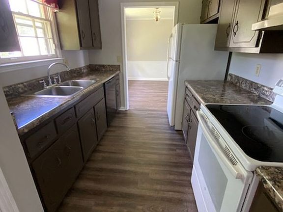4th image of 725 Overton Dr