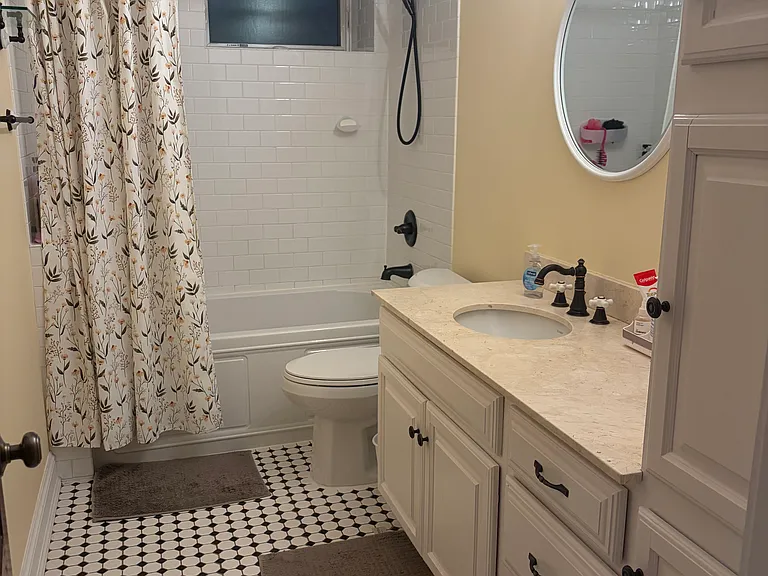 2nd bathroom